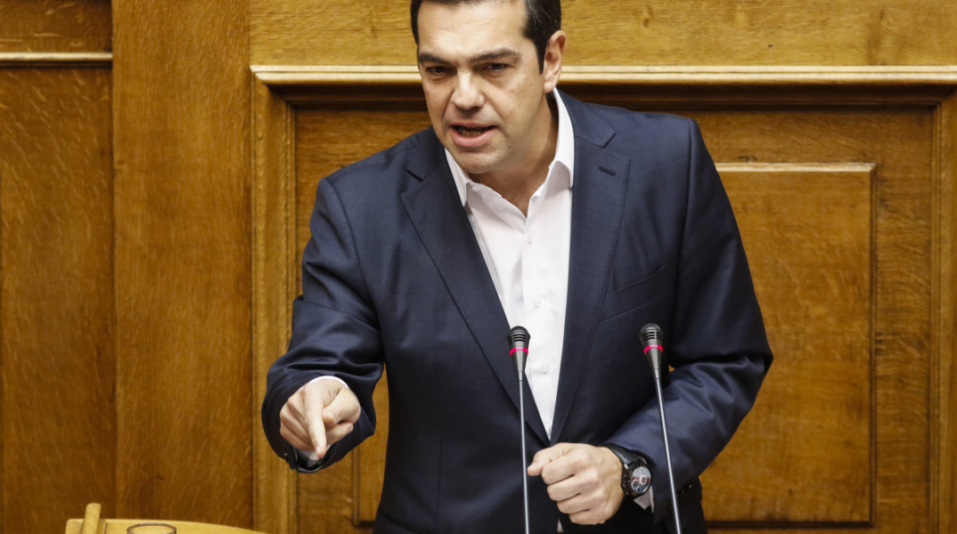 Ο Τσίπρας πάει Παρίσι για βράβευση