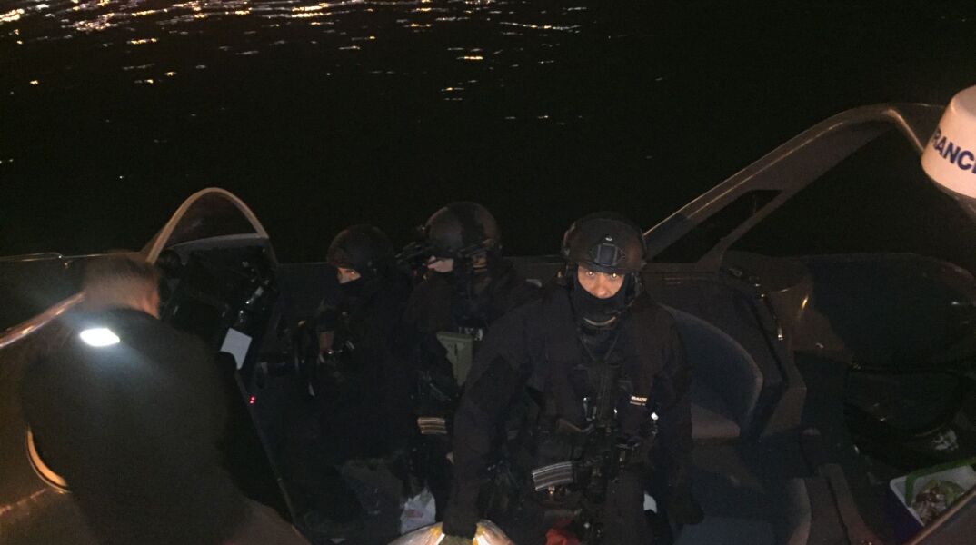 Σκηνές από ταινία στο Αιγαίο, σε καταδίωξη ταχυπλόου με ενάμιση τόνο κάνναβης 