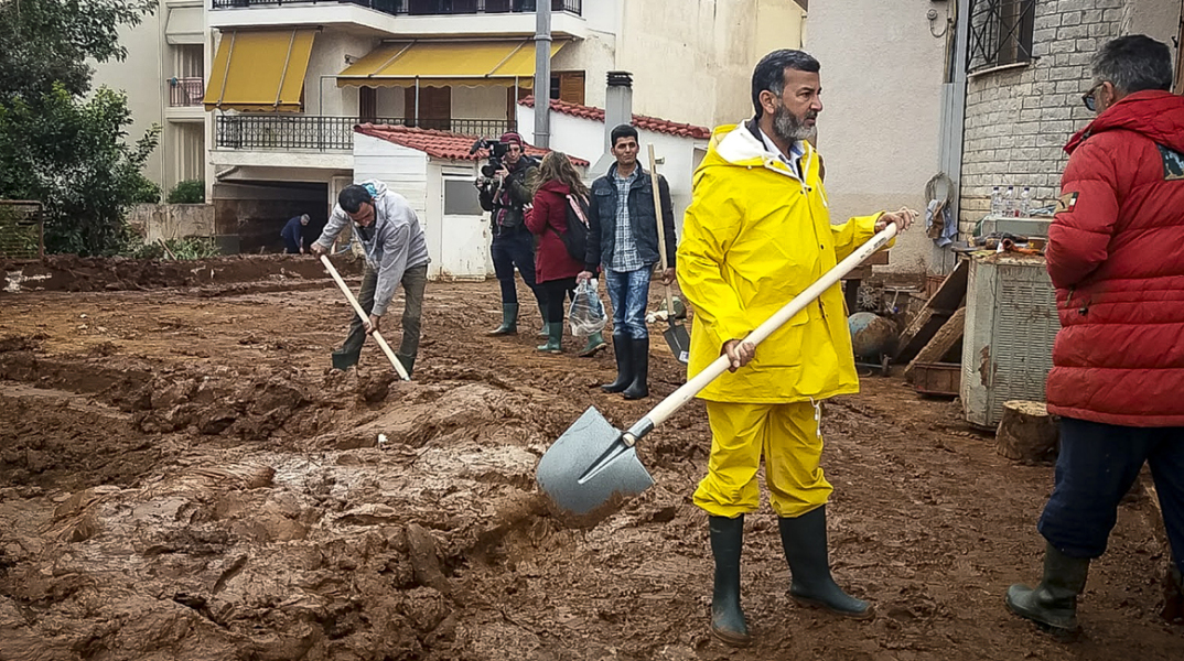 Εντοπίστηκε ακόμα ένας νεκρός στη Μάνδρα - 22 τα θύματα της φονικής κακοκαιρίας