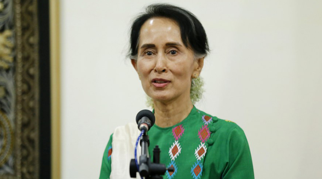 Η Οξφόρδη απέσυρε το βραβείο που είχε απονείμει στην Αούνγκ Σαν Σου Κι 