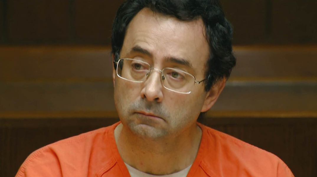 170223-larry-nassar-arraignment-1105a_234c2e69fe71f9ec9bcc26bb00e6bccb.nbcnews-ux-2880-1000.jpg