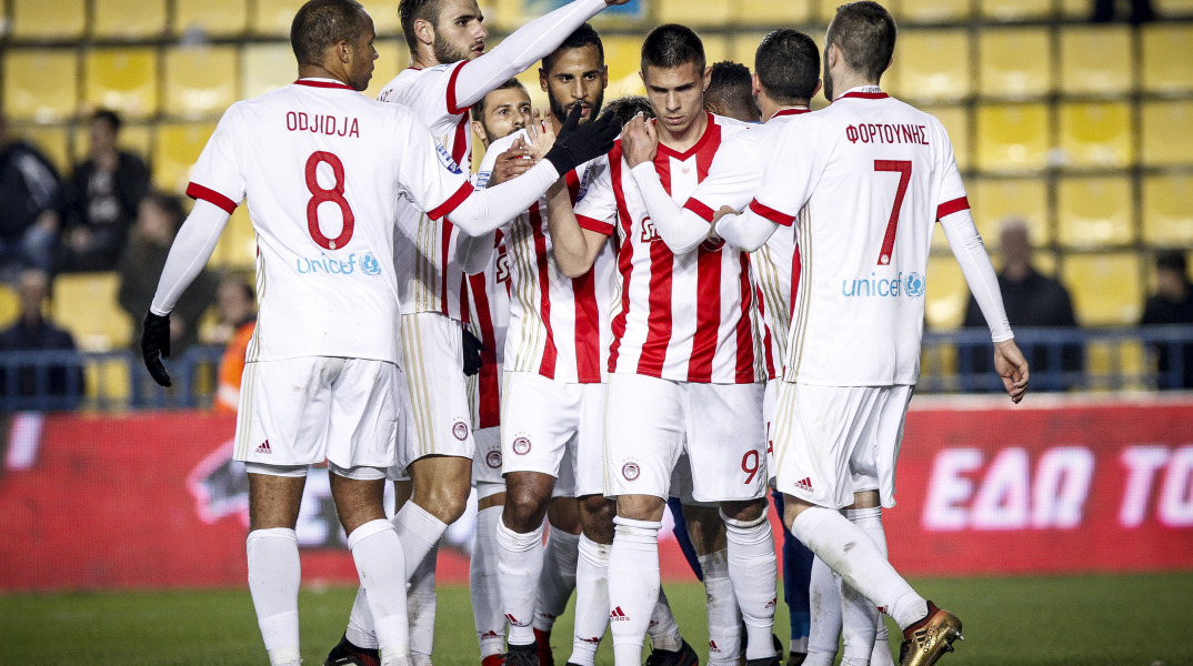 «Τεσσάρα» στο Αγρίνιο για τον Ολυμπιακό 