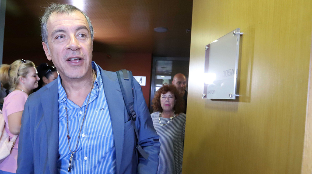 Σταύρος Θεοδωράκης