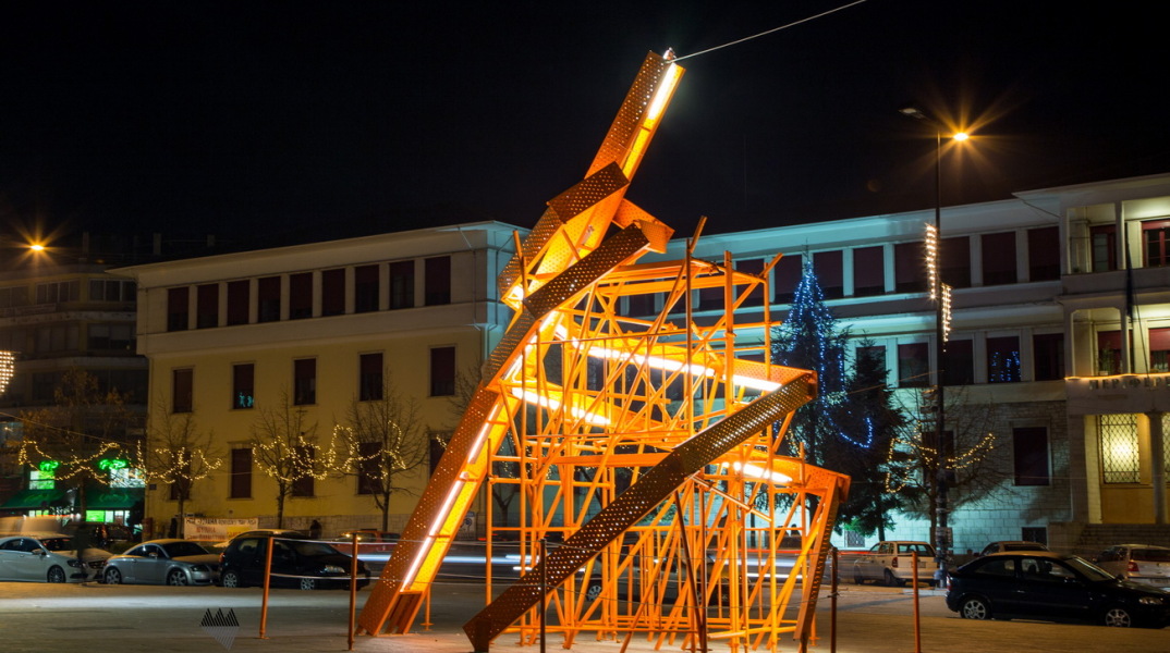 Τρολιές 2017: Χριστουγεννιάτικο δέντρο δήμου Ιωαννίνων