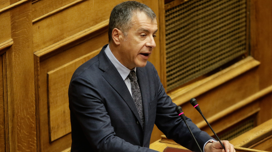 theodorakis2342423.jpg