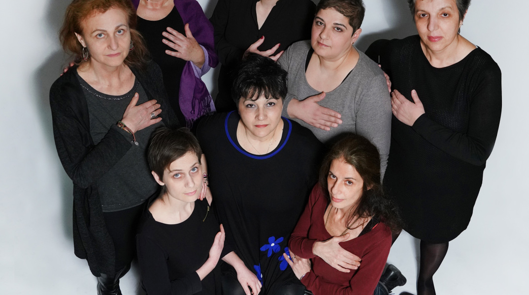 Εννιά μαρτυρίες γυναικών για τον καρκίνο