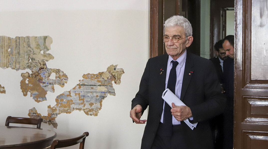 Γιάννης Μπουτάρης 