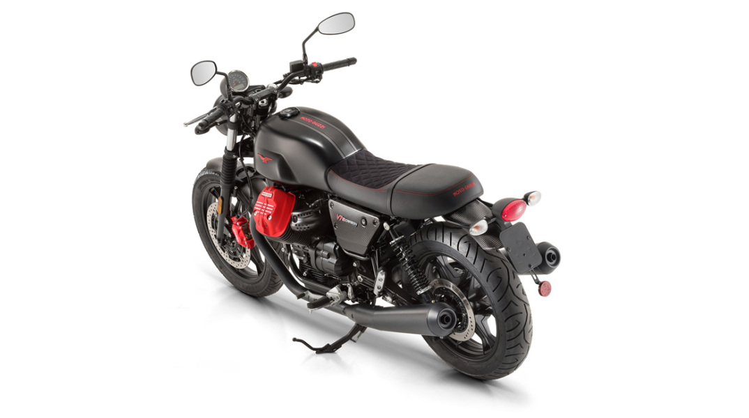 02_moto_guzzi_v7_iii_carbon.jpg