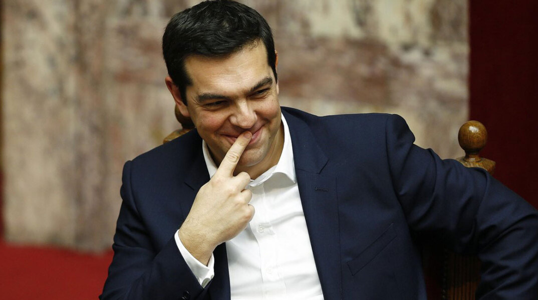 bild-i-xwra-xreokopimeni-kai-o-tsipras-gelaei.w_hr.jpg