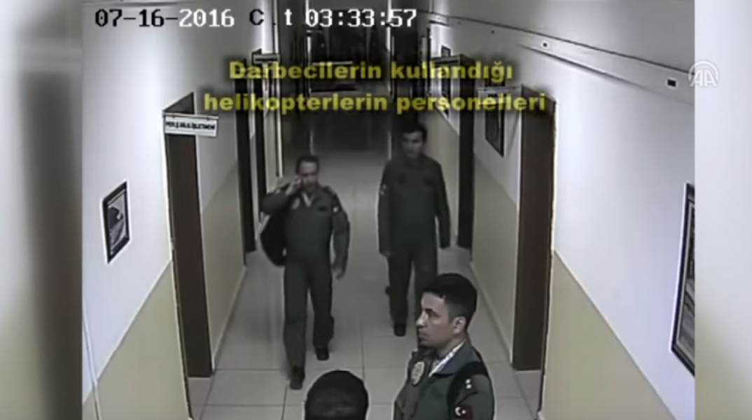 169_yunanistan_a_kacan_pilotlarin_darbe_gecesi_yaptiklari_youtube_copy.jpg