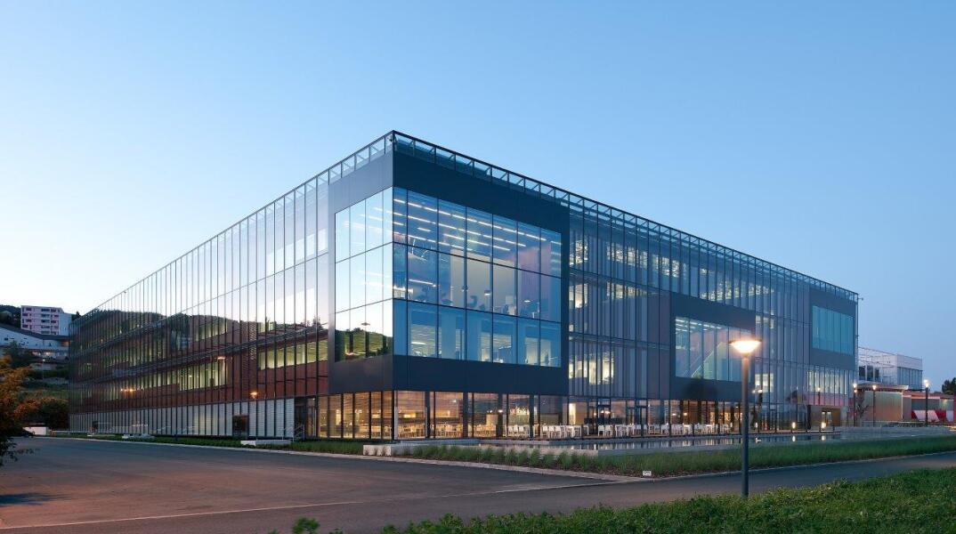 Η Παπαστράτος παίρνει θέση στο μέλλον