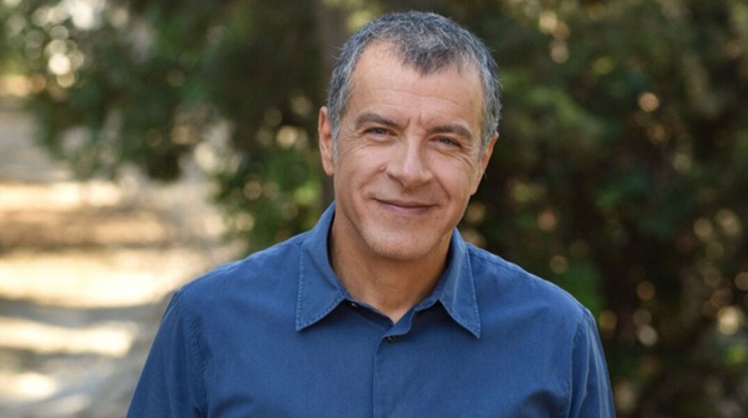 theodorakis44.jpg