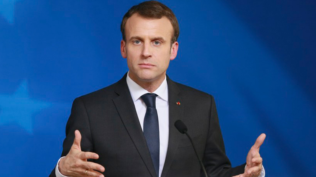 macron123432.jpg
