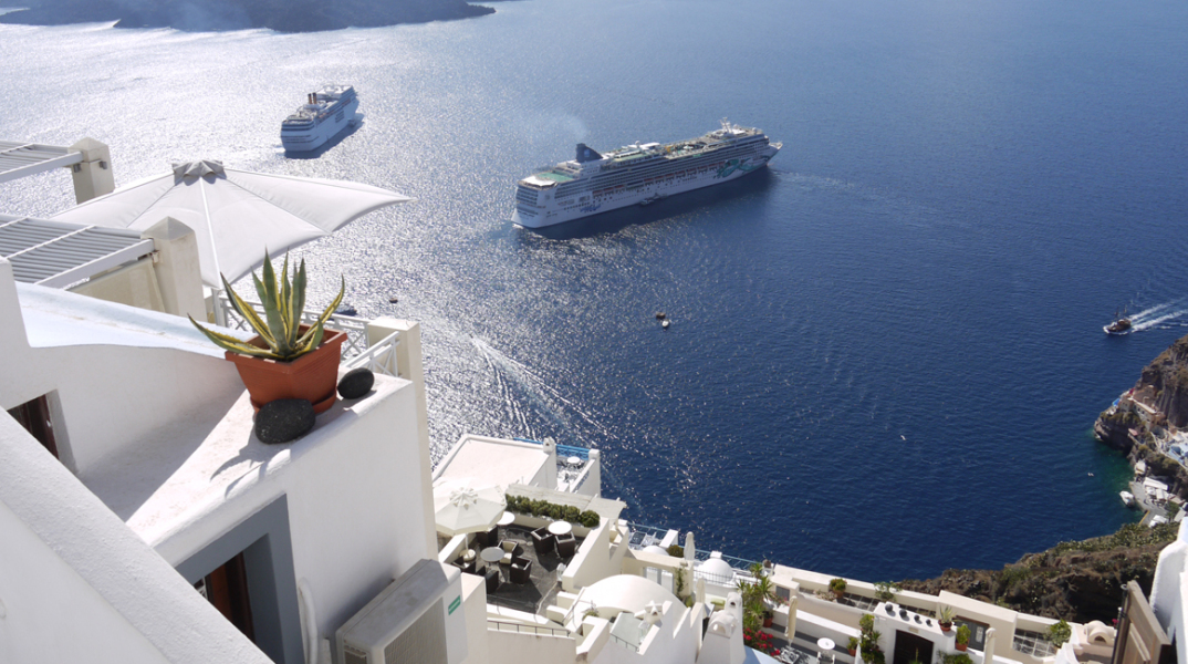 greek-island-cruise-ships-the-most-beautiful-island-in-the-world.jpg