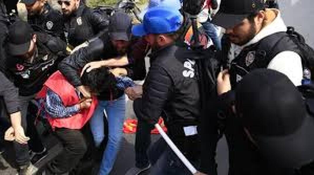Έξι Τούρκοι «Γκιουλενιστές» απελάθηκαν με περίεργο τρόπο από το Κόσοβο 