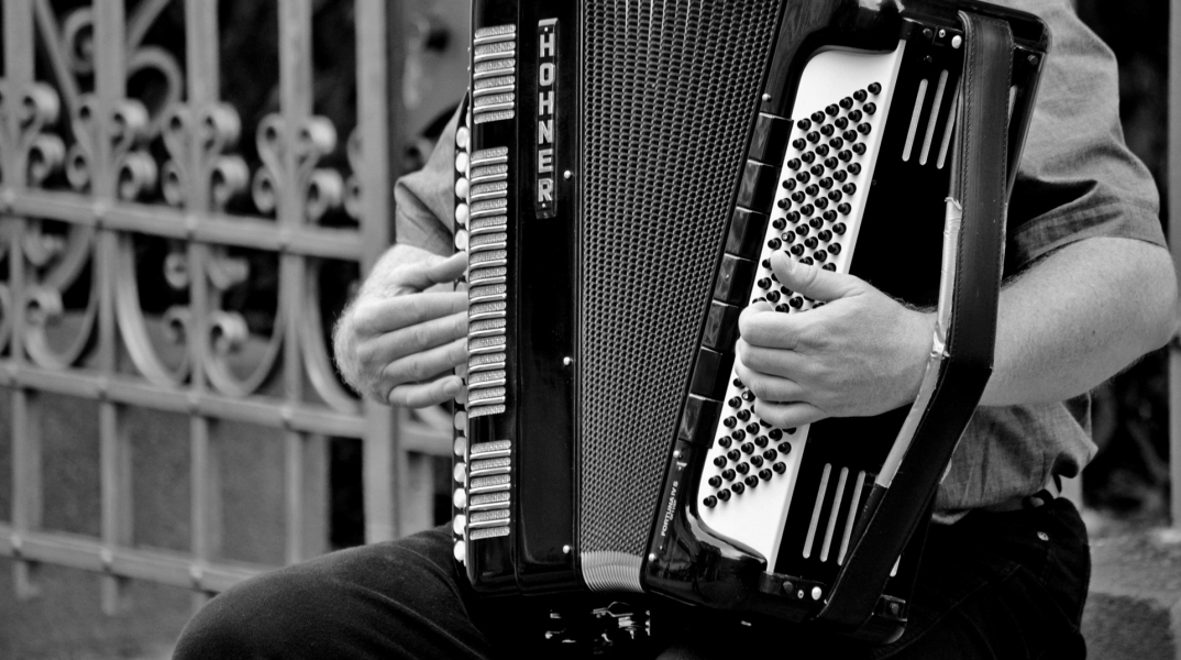 accordion-1466482_1920.jpg