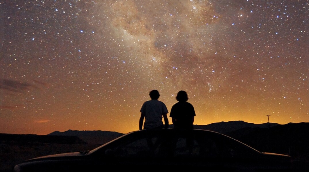 cars-couple-night-sky-1920x1080-wallpaper.jpg