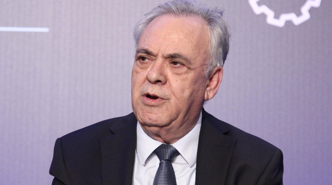 dragasakis.jpg