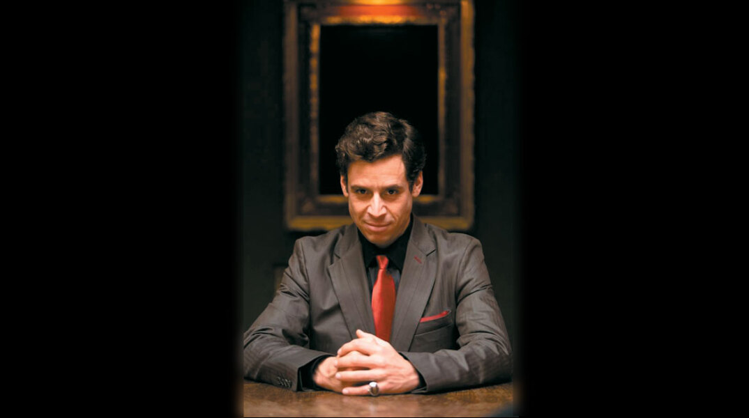 Γιάννης Σαρακατσάνης