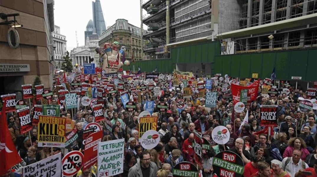 Μεγάλη διαδήλωση στο Λονδίνο για τα εργατικά δικαιώματα 