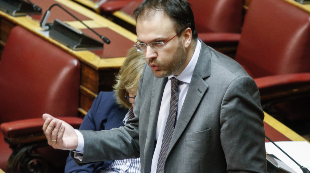 Δεν μπορούμε να προχωρήσουμε με διαγραφές, λέει ο Θ. Θεοχαρόπουλος 