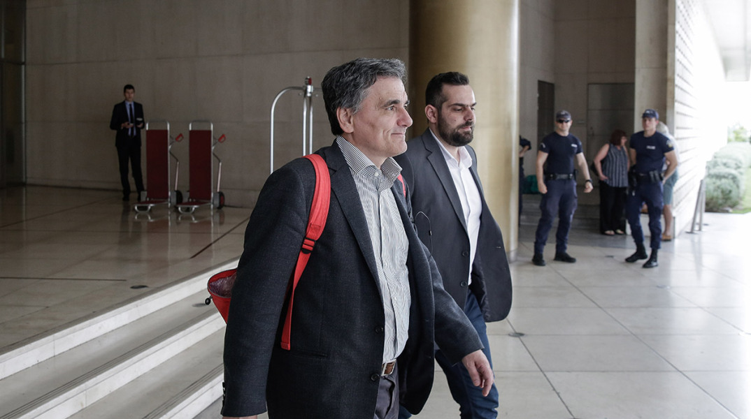 tsakalotos3.jpg
