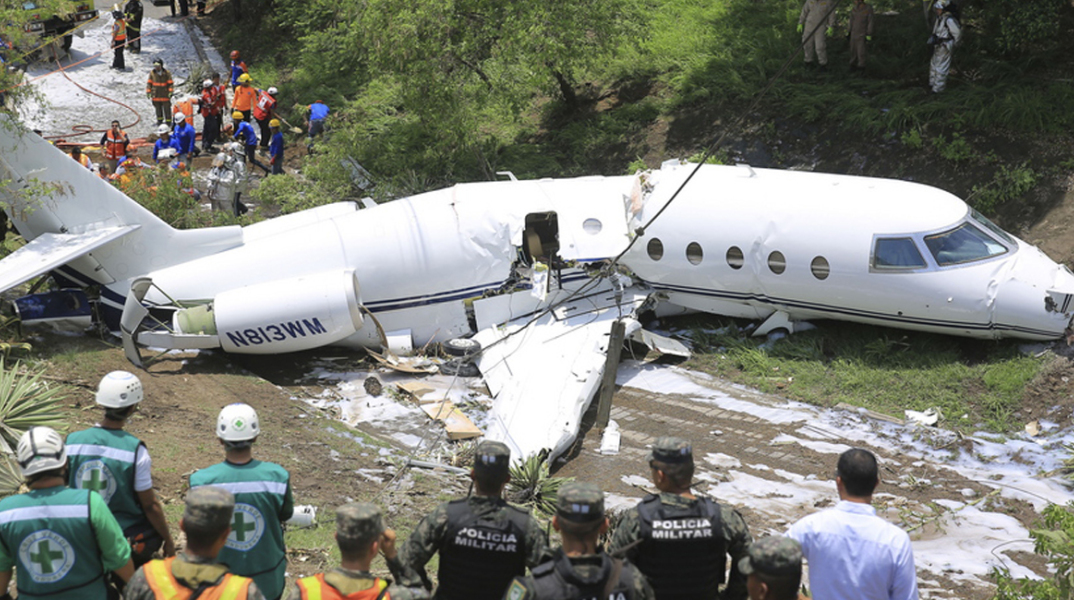 plane-crash-honduras.jpg