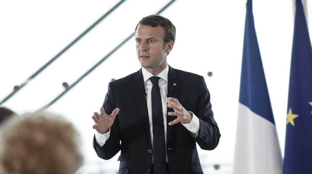 Ανοιχτή στήριξη Μακρόν σε Ματαρέλα 