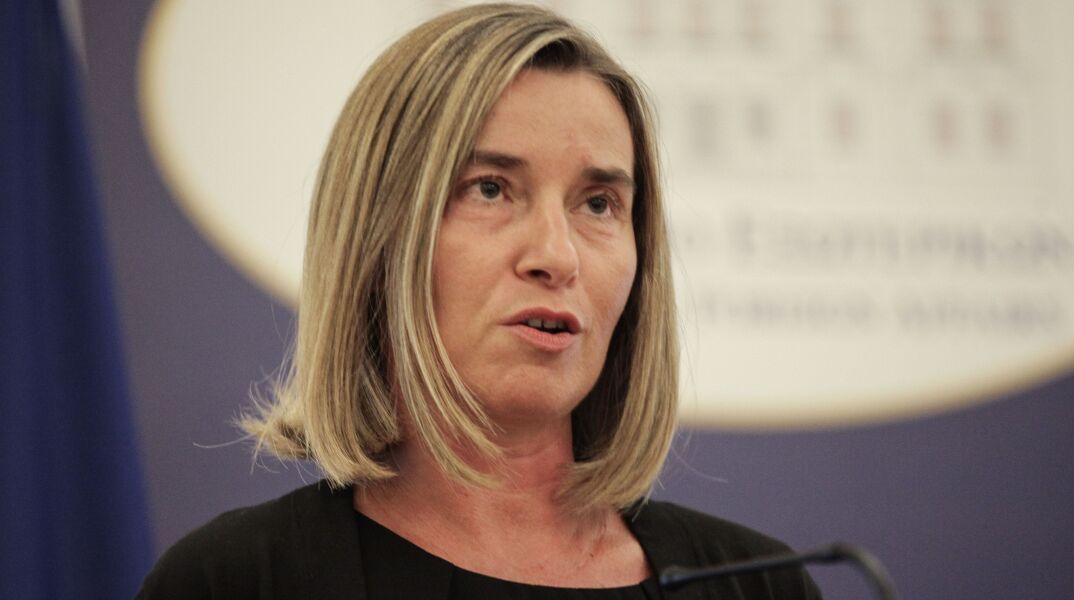 Μογκερίνι: Η ΕΕ ενθαρρύνει μια συμφωνία Ελλάδας - ΠΓΔΜ 