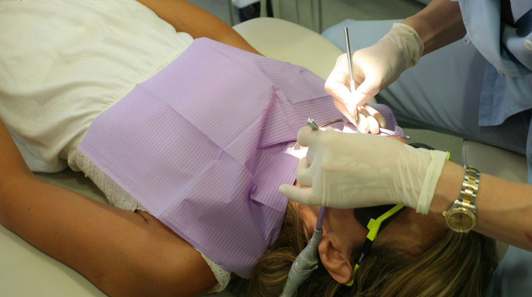 dentist-1427291_1280.jpg