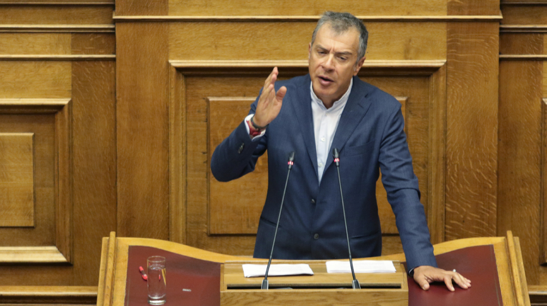 theodorakis.jpg