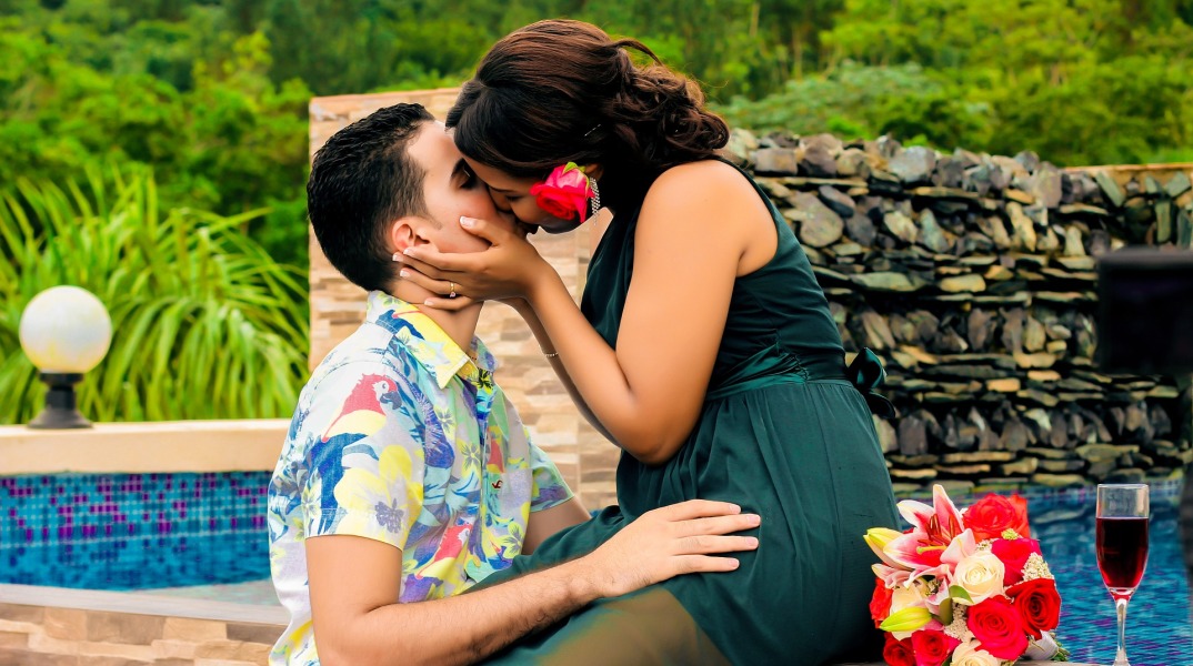 Πώς το σεξ επηρεάζει τα μάτια μας 