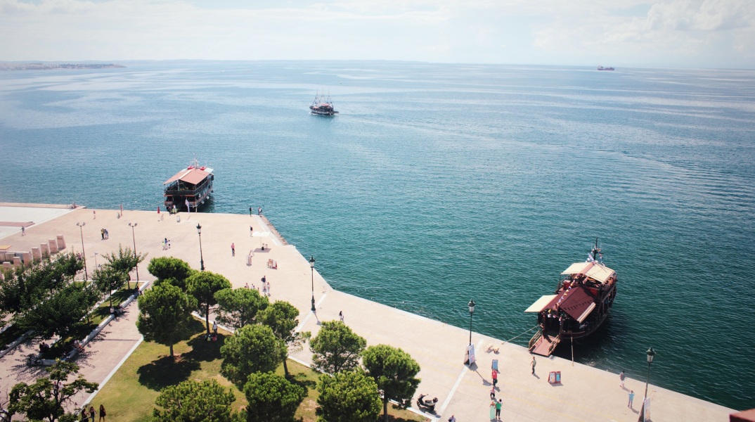 boats_at_thessaloniki.jpg