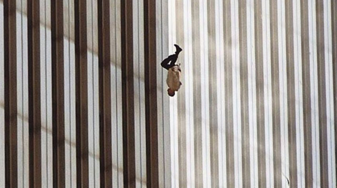 The Falling Man / 11.9 © Richard Drew