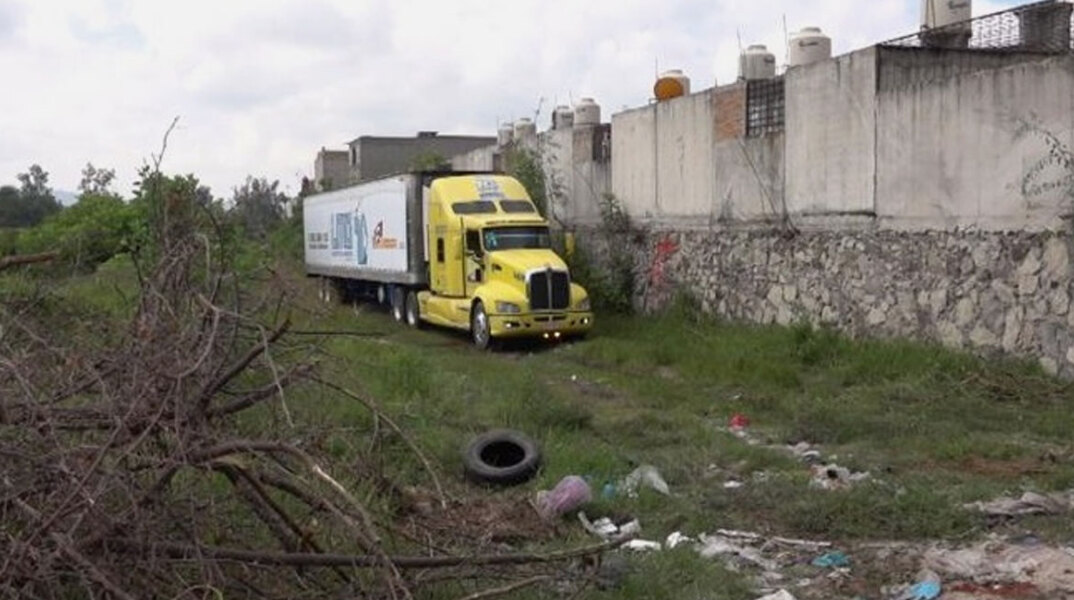 truck-mexico-dead.jpg