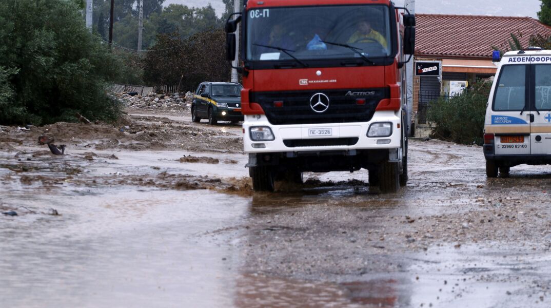 Τέσσερις οι αγνοούμενοι από την κακοκαιρία