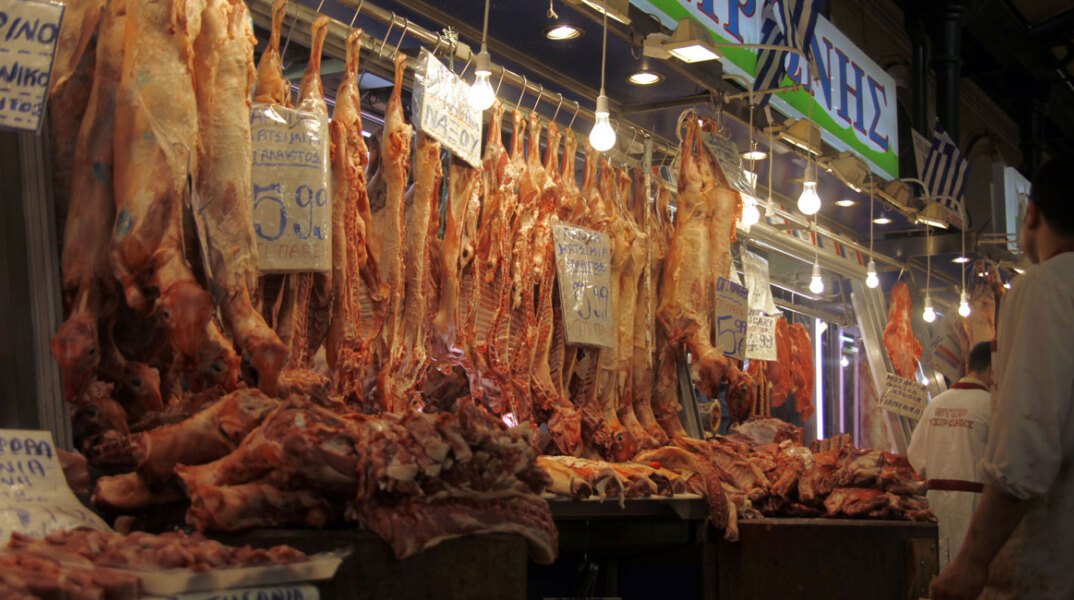 Πάνω από πέντε τόνοι κρέατος κατασχέθηκαν στην εορταστική αγορά της Αττικής