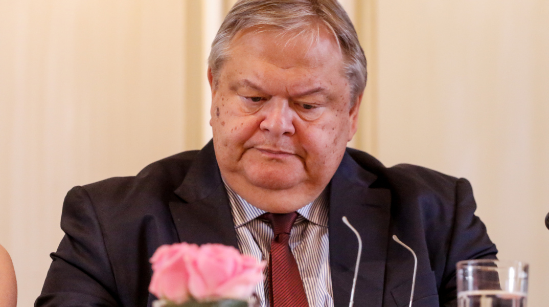 Βενιζέλος: Η επέκταση των χωρικών υδάτων σημαίνει αποδοχή των τουρκικών επιχειρημάτων και πρακτικών 