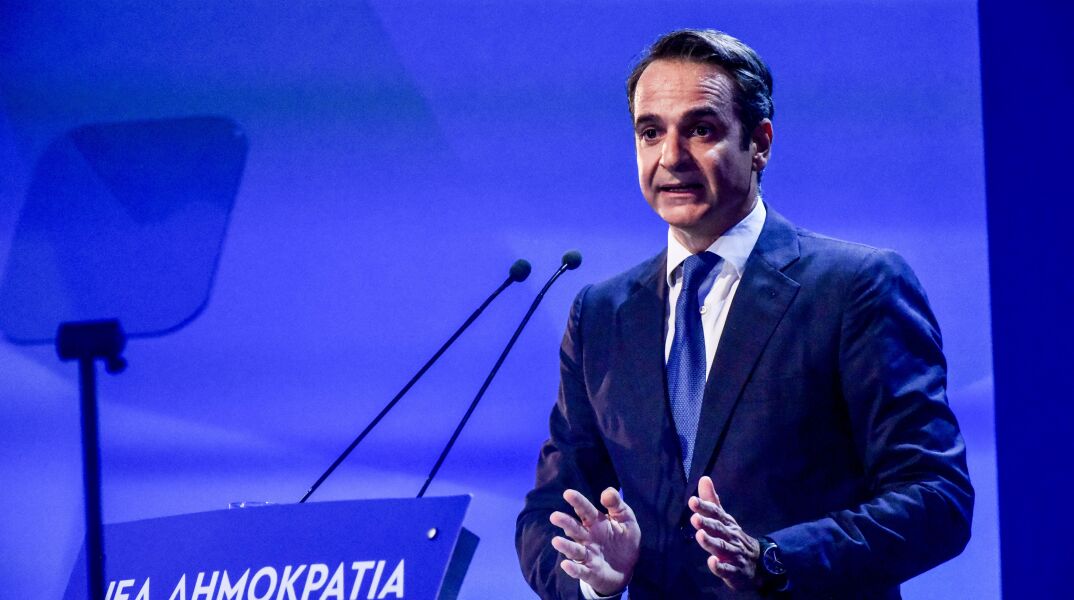 ΝΔ: Ο Τσίπρας συγχαίρει, ο Καμμένος ντρέπεται
