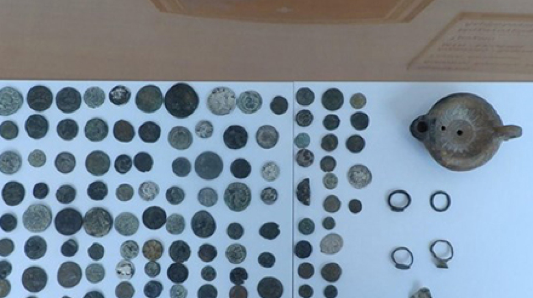 igoumenitsa-piastike-me-121-arxaia-nomismata-1.jpg