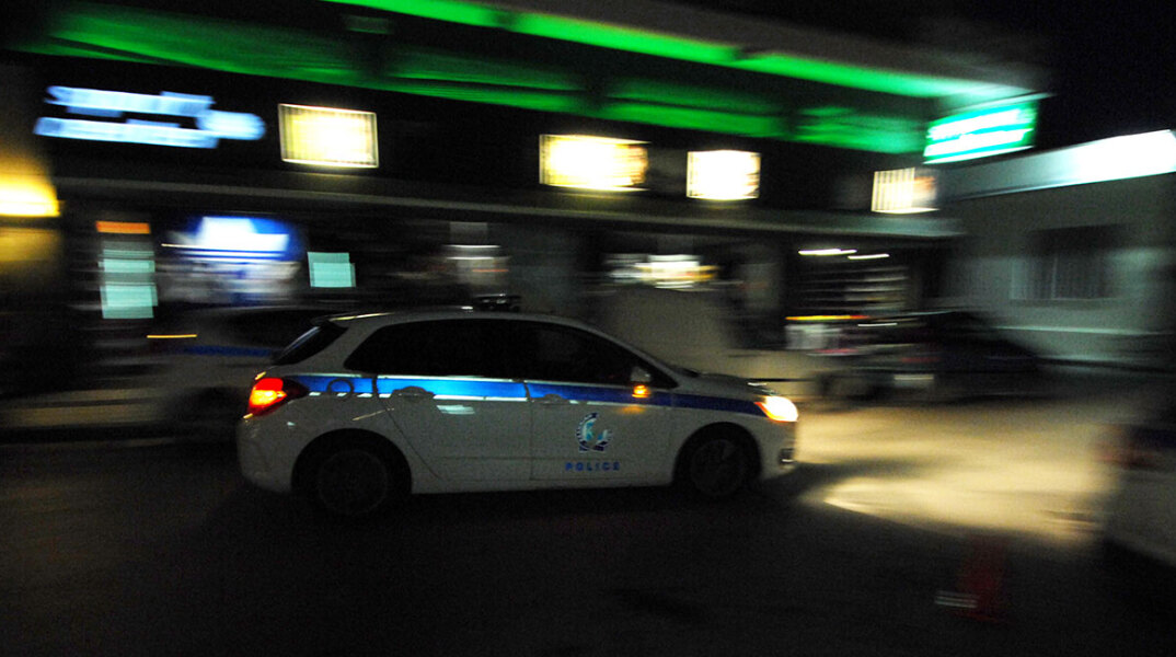 police-vehicle-night.jpg