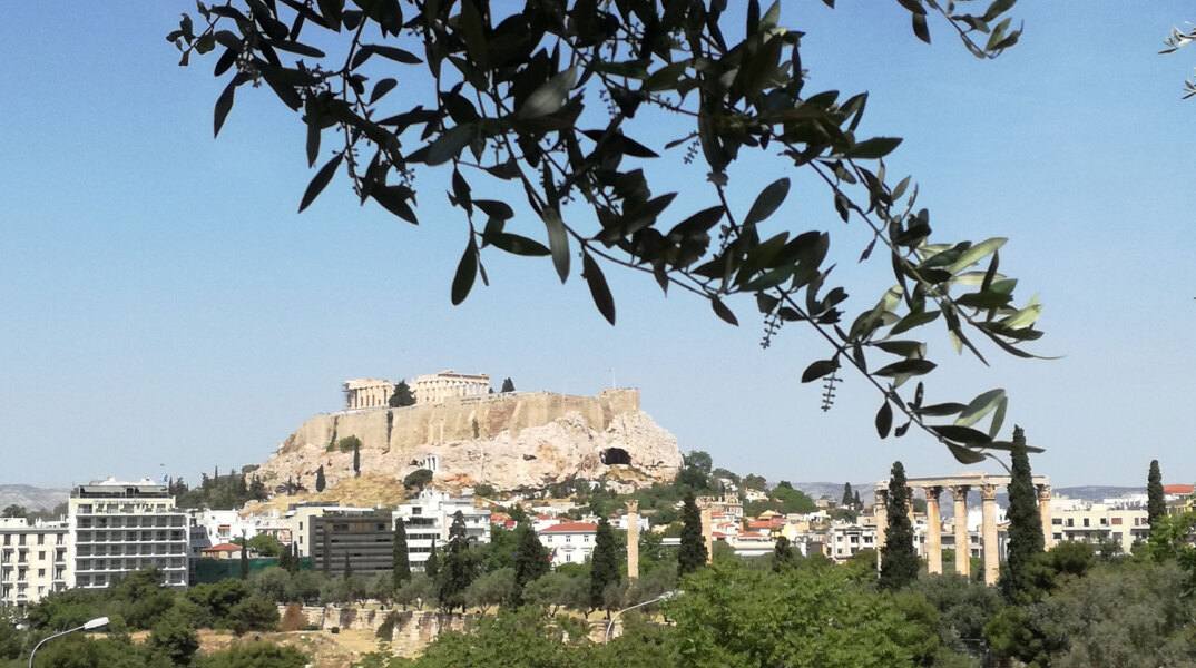 Η Ακρόπολη και οι Στύλοι Ολυμπίου Διός από το Μετς