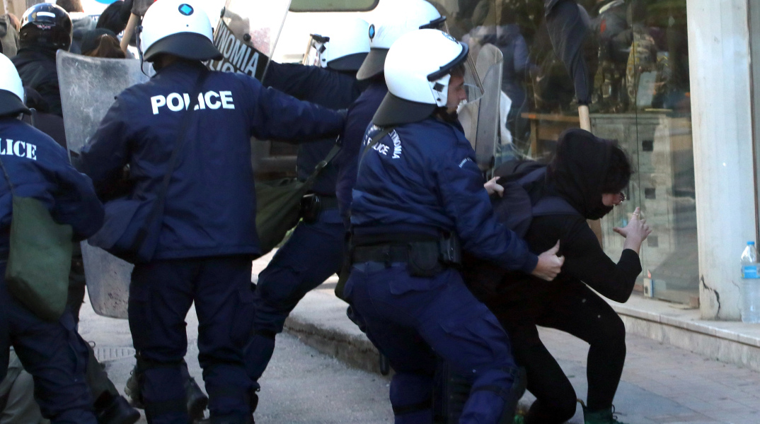 Ένταση στο Ηράκλειο Κρήτης στο μνημόσυνο του Κωνσταντίνου Κατσίφα 