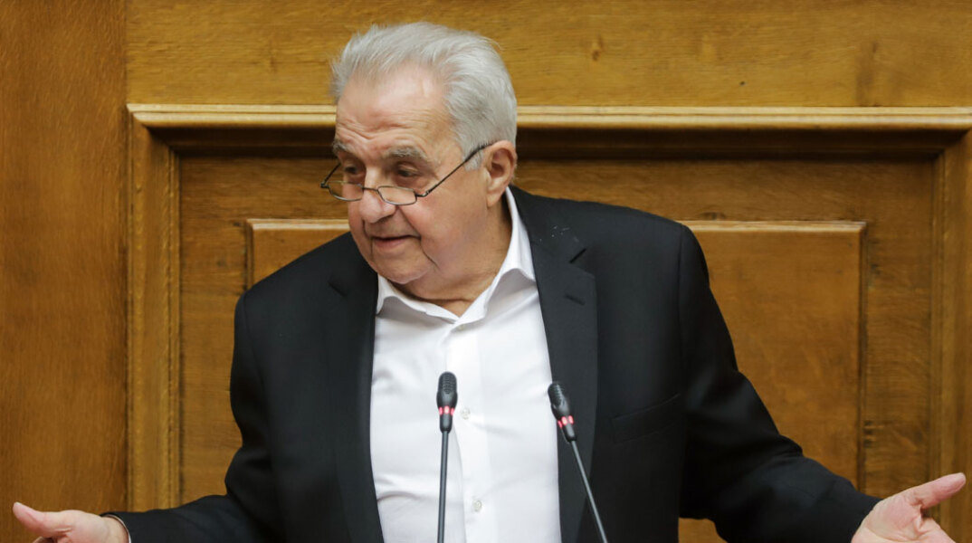 Αλέκος Φλαμπουράρης 