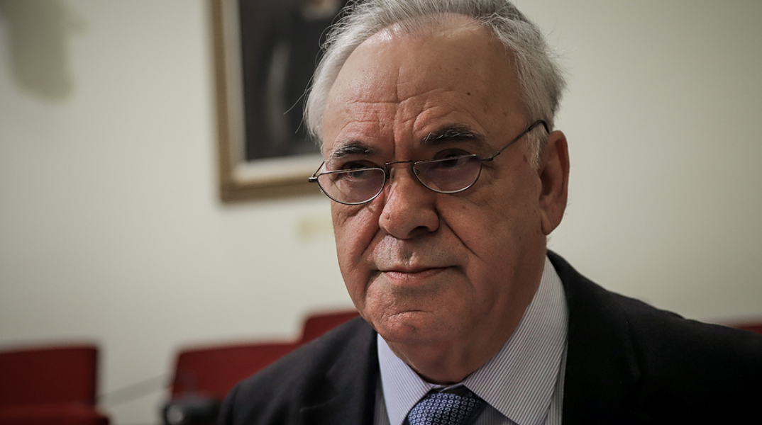 ΓΙΑΝΝΗΣ ΔΡΑΓΑΣΑΚΗΣ 