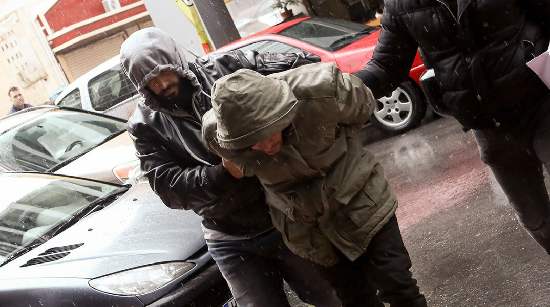 Έγκλημα στον Πειραιά 