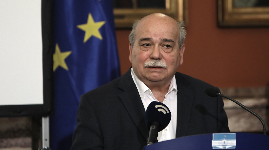 Νίκος Βούτσης