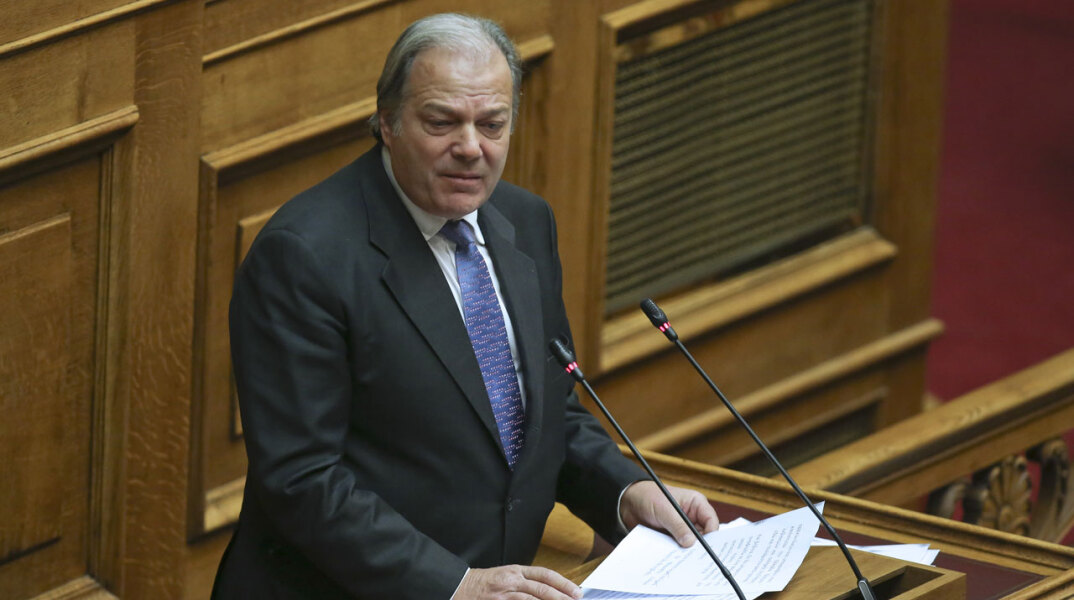 Κωνσταντίνος Κατσίκης 