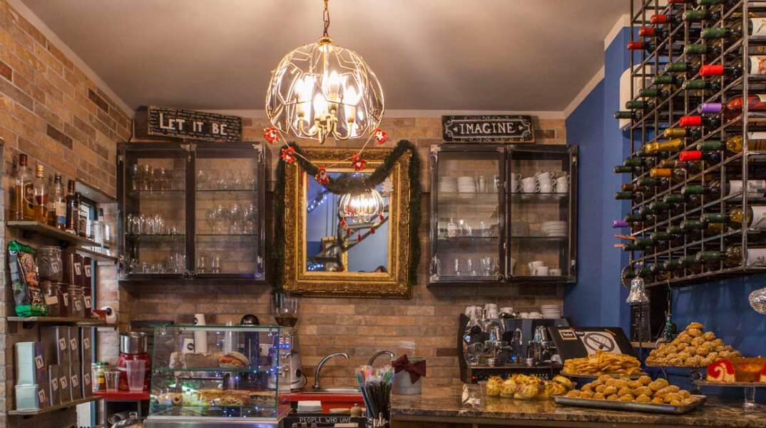 Yoko Cafe Bistro, Κολωνάκι