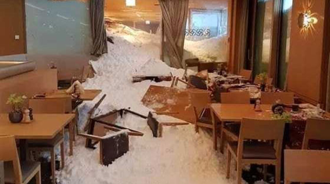 Χιονοστιβάδα «χτύπησε» ξενοδοχείο στην Ελβετία